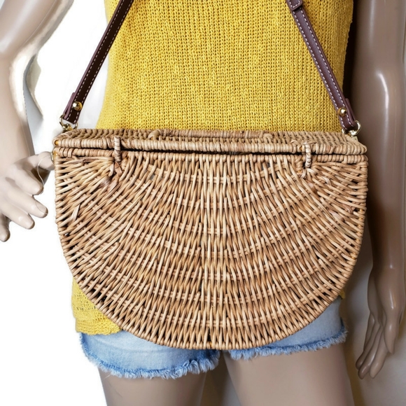 C&C California NWT woven wicker and leather purse - Picture 7 of 12